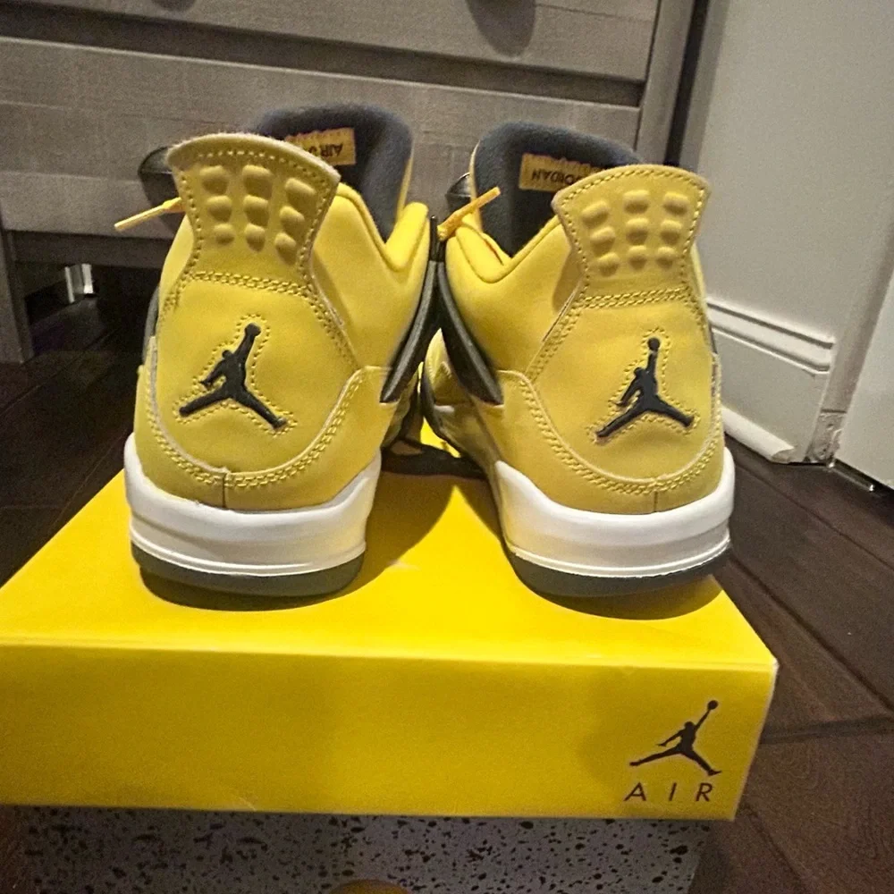 Air Jordan 4 2021 lightning Sneakers - Picture 7 of 12